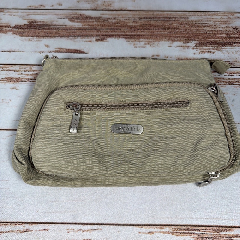 Baggallini Brown Crossbody Travel Organizer Shoulder Handbag 10x6.5 Pre-Owned
